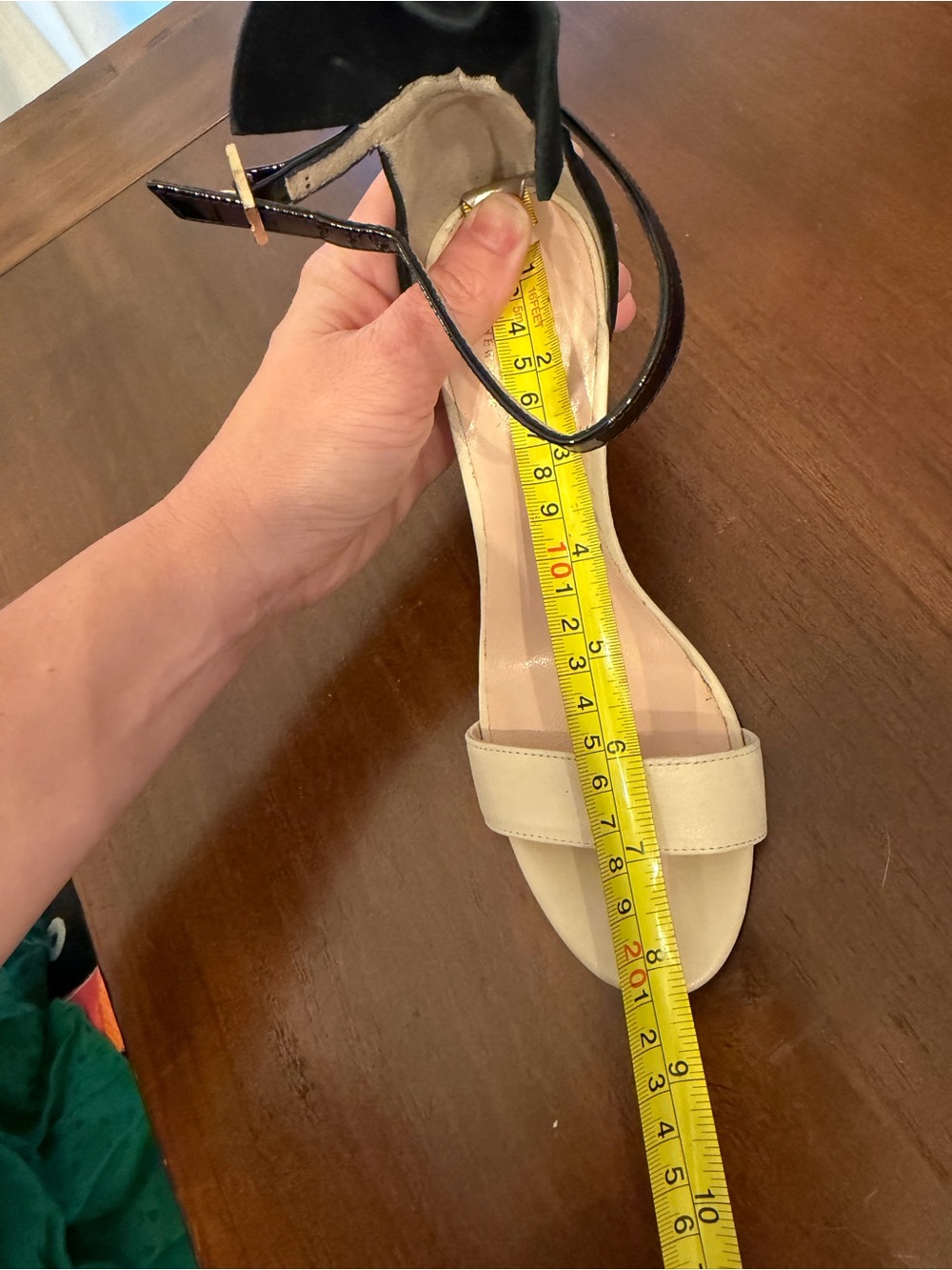 Kate Spade Black and Beige Heels with  Accent - Picture 7 of 7